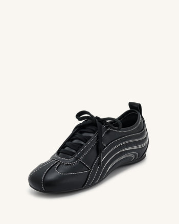 Ferne 流線型光澤運動鞋 - 黑色